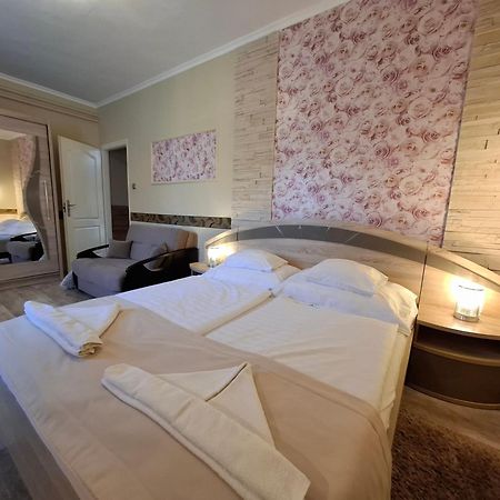 Kek Laguna Wellness Apartmanok 艾格扎洛克 外观 照片