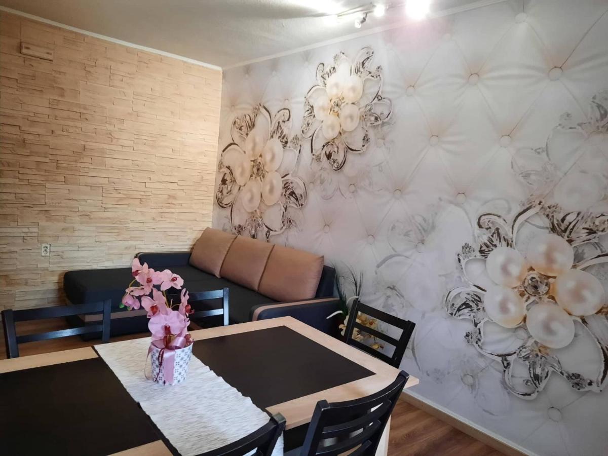 Kek Laguna Wellness Apartmanok 艾格扎洛克 外观 照片