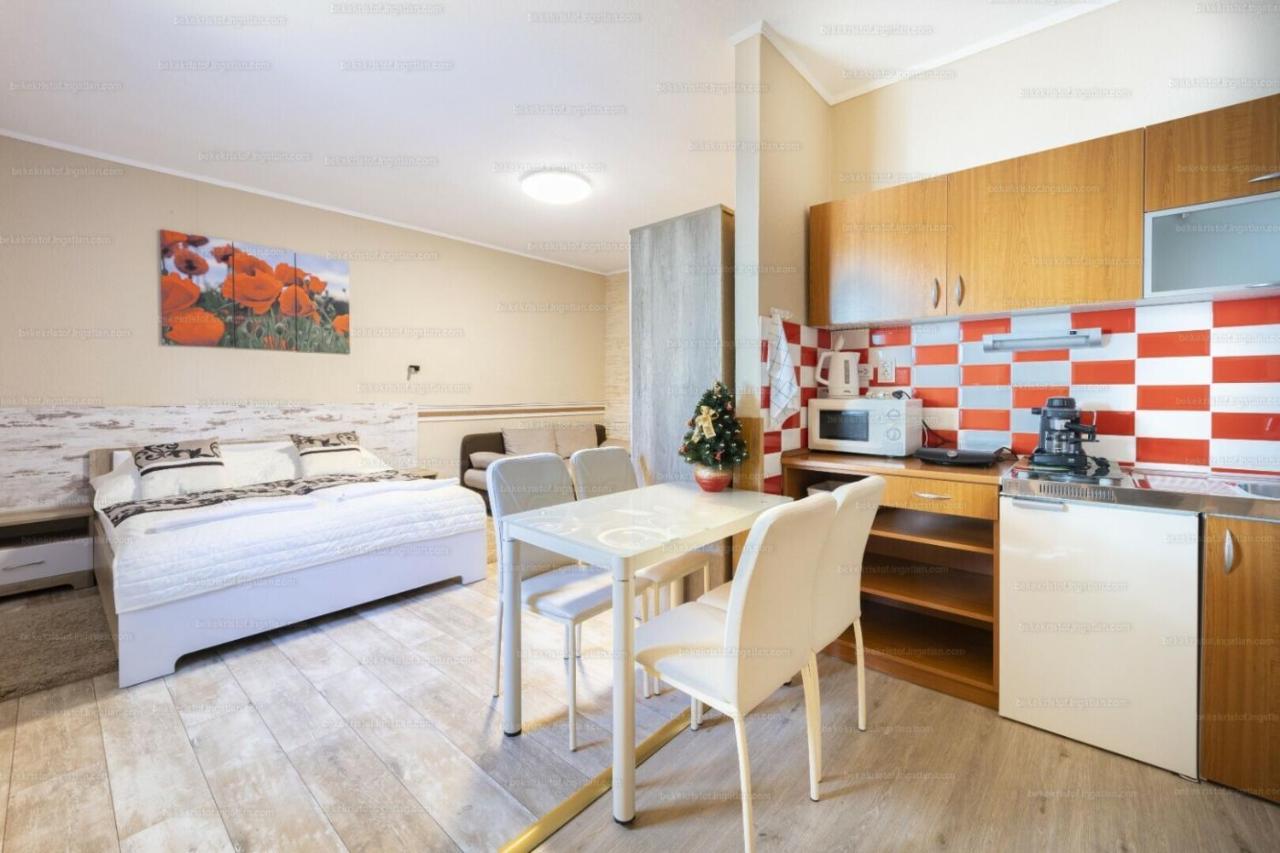 Kek Laguna Wellness Apartmanok 艾格扎洛克 外观 照片
