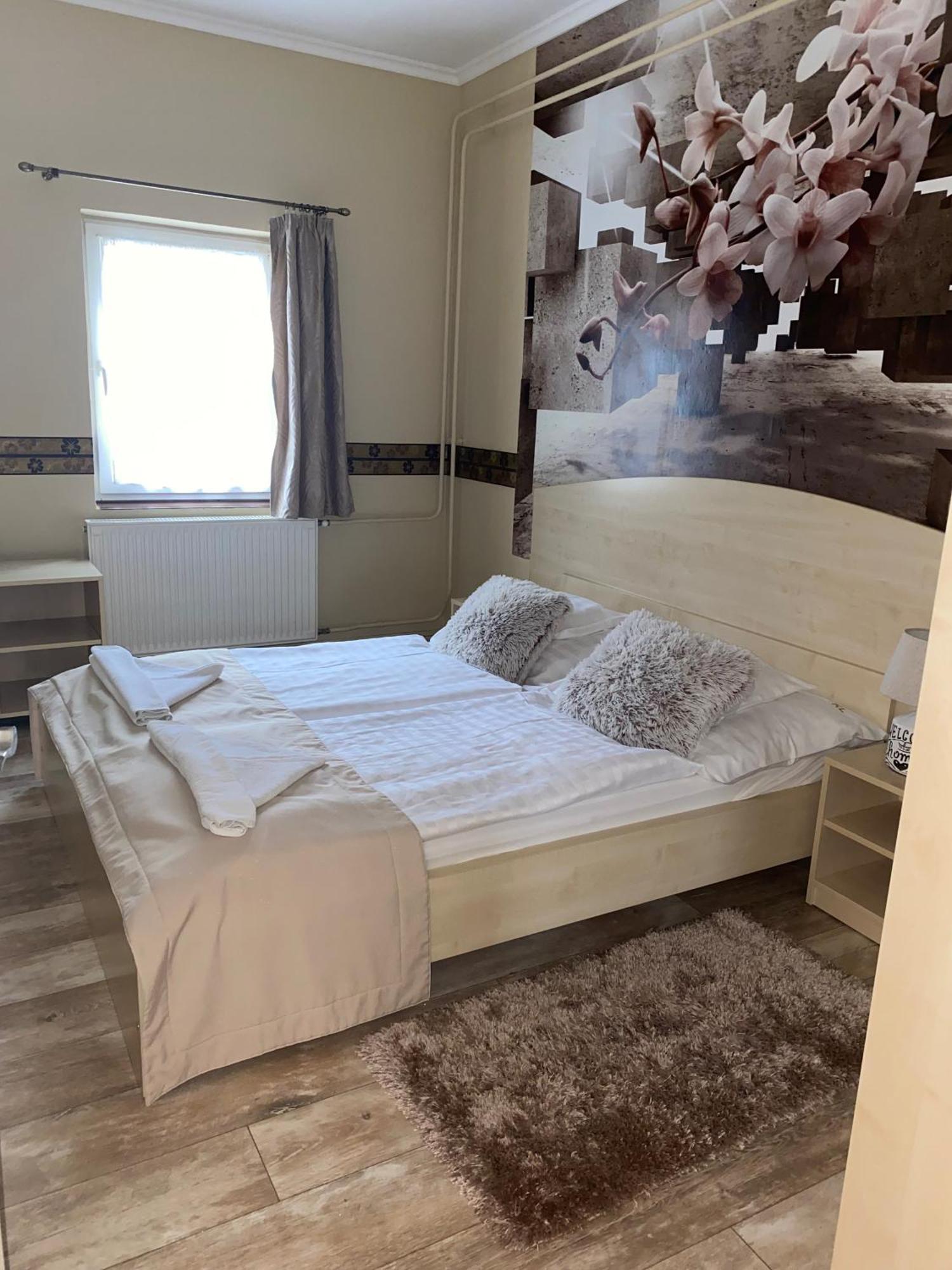 Kek Laguna Wellness Apartmanok 艾格扎洛克 外观 照片