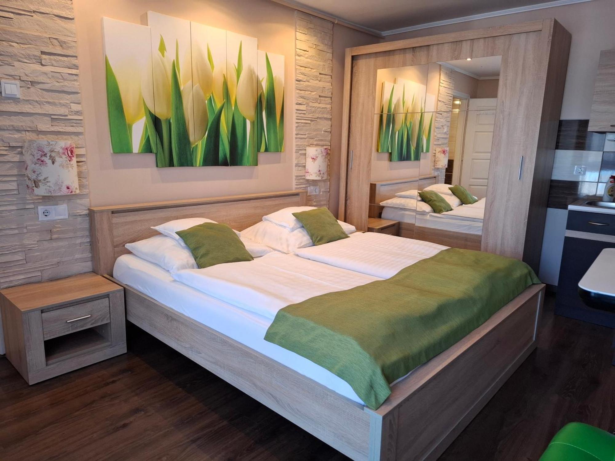 Kek Laguna Wellness Apartmanok 艾格扎洛克 外观 照片